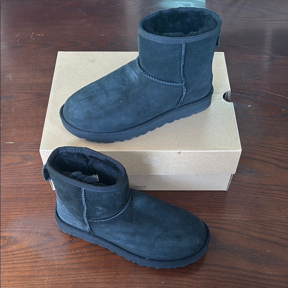 Ugg W Classic Mini ll